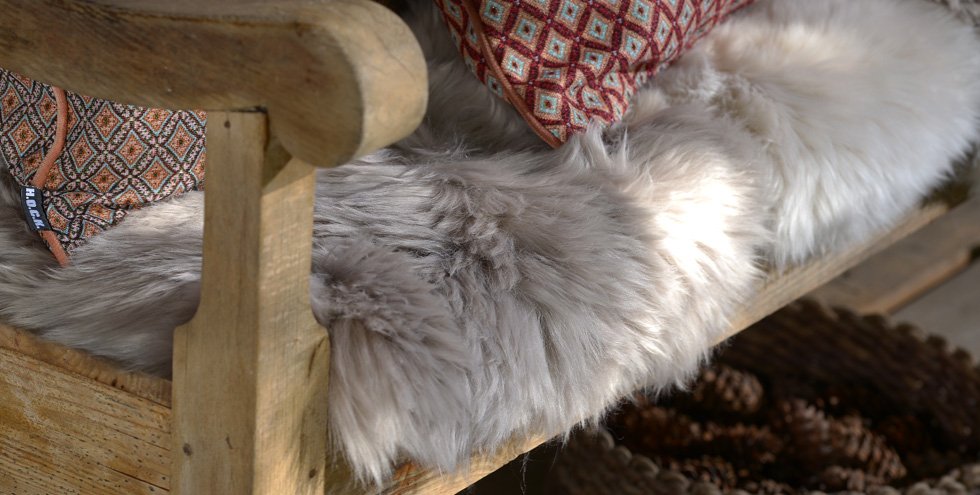 Flauschige Fellkissen und...
