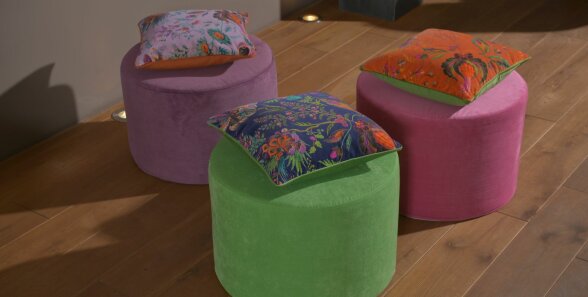  Designs entworfen von der Künstlerin und...