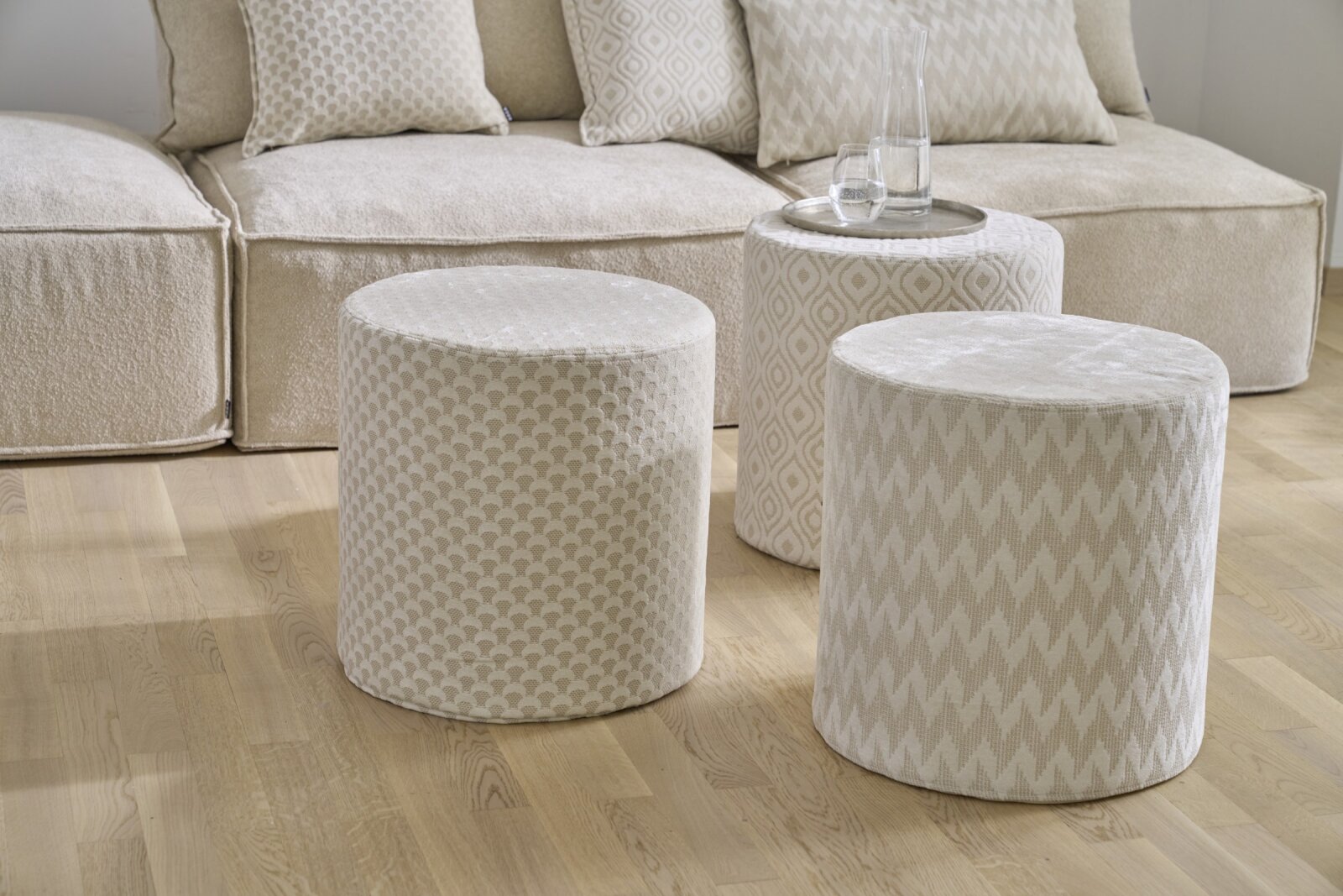 H.O.C.K. Svantje Hocker Pouf Ø45x45cm weiß Zick-Zack