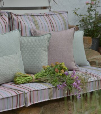 H.O.C.K. Linova Outdoor Sitzkissen BLISS 45x45x6cm lila mit Biese col. 404524