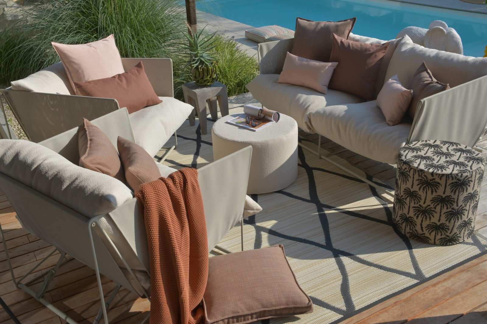 H.O.C.K. - AGORA Pamela Outdoor Kissen 50x50cm nectar salmon mit Biese col. 20200