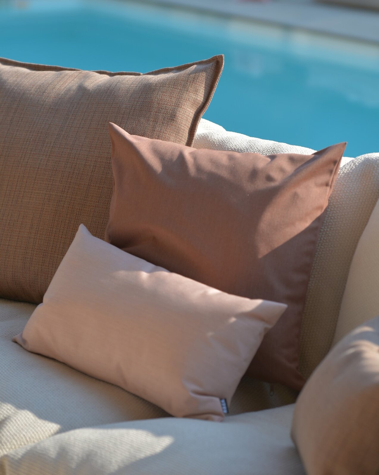 H.O.C.K. - AGORA Pamela Outdoor Sitzkissen BLISS 45x45x6cm nectar salmon mit Biese col. 20200