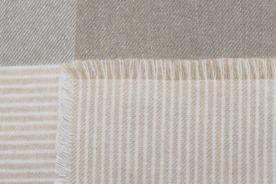 BIEDERLACK Decke Plaid Tagesdecke "White Bouclé" natur beige kariert mit Fransen 130x170cm