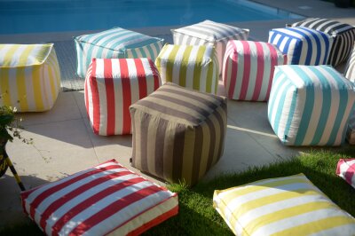 H.O.C.K. Classic Streifen Outdoor Bean Cube Pouf 40x40x40cm brombeer