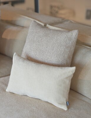 H.O.C.K. Jonny Dekokissen 50x30cm beige ecru schmaler Cord