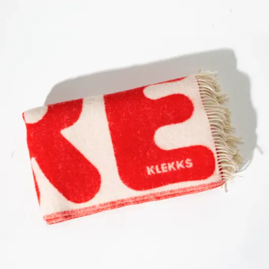 KLEKKS Wolldecke "AMORE" rot beige mit Fransen 130x200cm