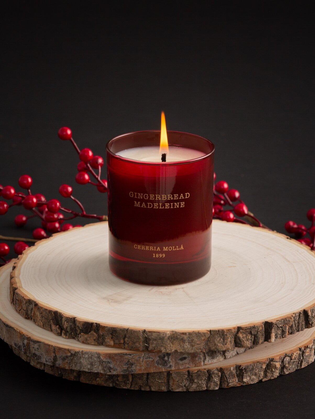 Cereria Mollá Premium Duftkerze 230g Gingerbread Madeleine dunkelrot
