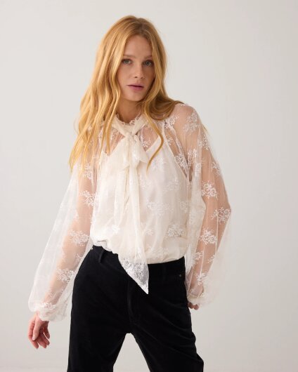 N.Y.A. | Summum A-Linien-Oberteil Bluse aus floraler Spitze creme M