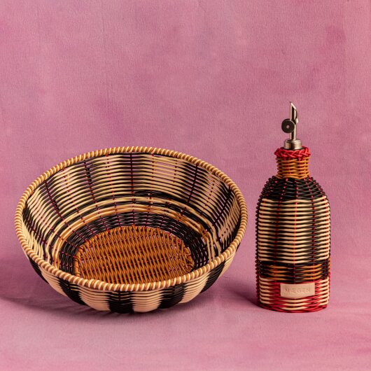 Maegen Glasölspender mit buntem Geflecht | black / cream