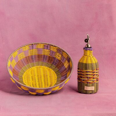 Maegen Glasölspender mit buntem Geflecht | yellow / lilac