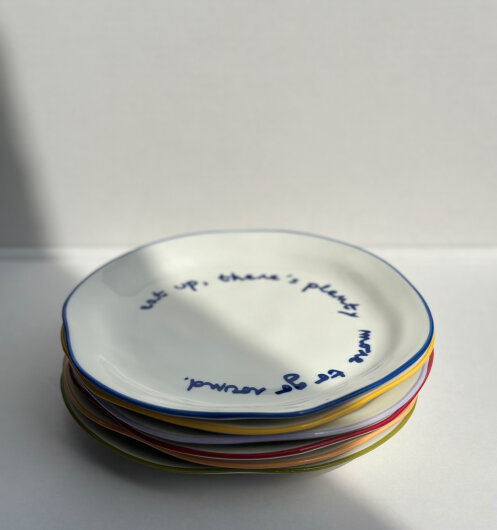 Maegen Steingut Teller mit Spruch "always be polite to the chef" | rot