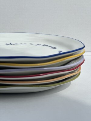 Maegen Steingut Teller mit Spruch "good food and good company" | olive