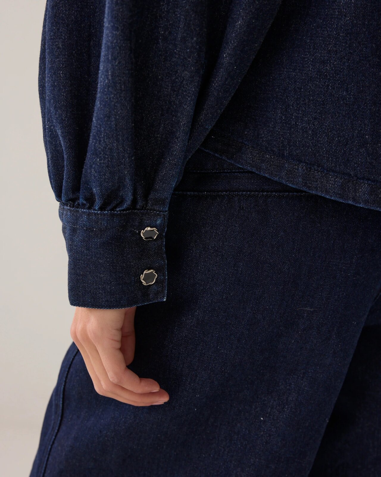 N.Y.A. | Summum Denim-Schleifenbluse mit Lurex S
