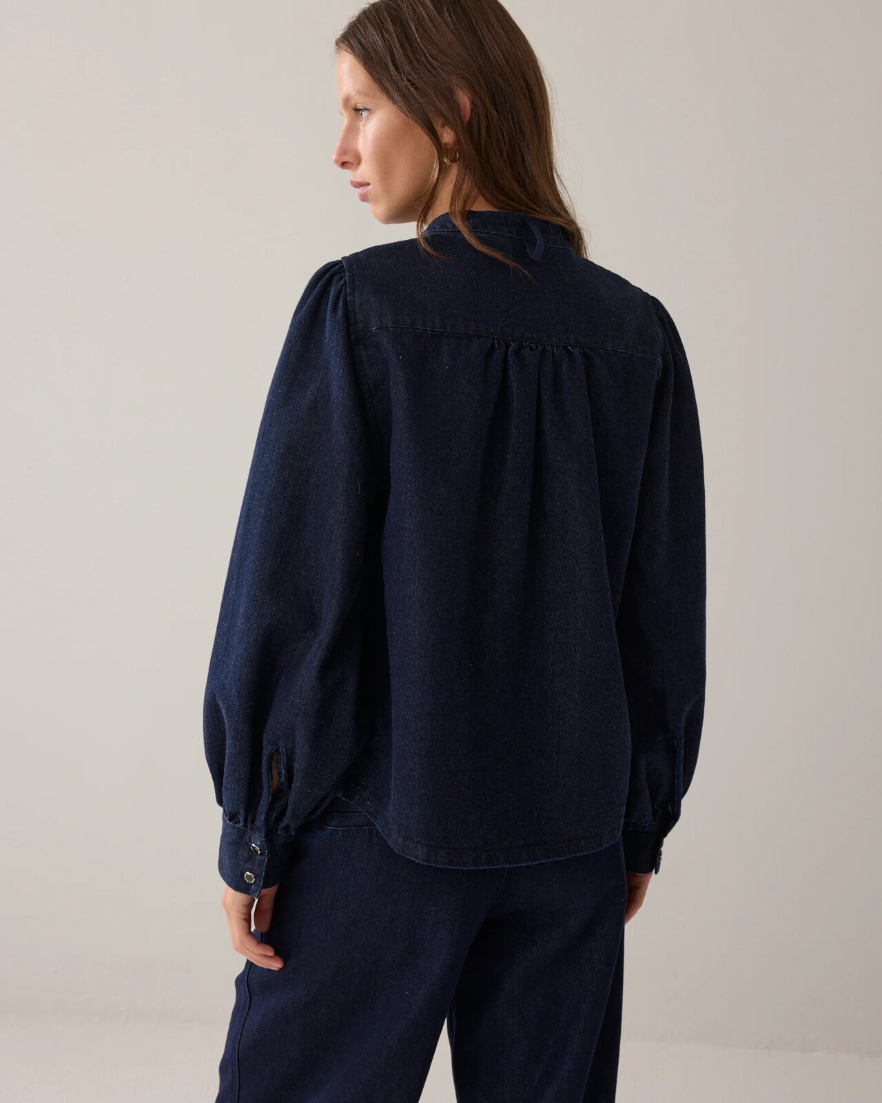 N.Y.A. | Summum Denim-Schleifenbluse mit Lurex XL