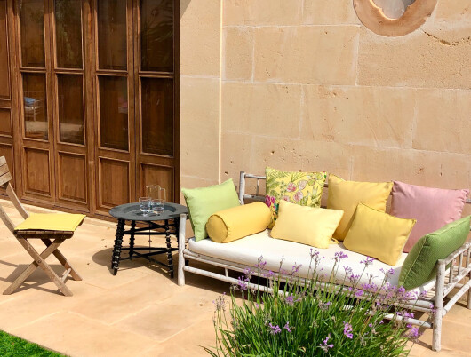 H.O.C.K. Eliza-Bouquet Outdoor Hocker Pouf rund ø45x45cm gelb Blumen-Motiv