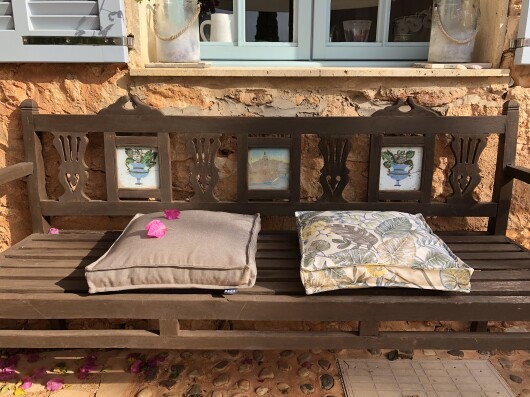 H.O.C.K. Eliza-Bouquet Outdoor Hocker Pouf rund ø45x45cm natur floral