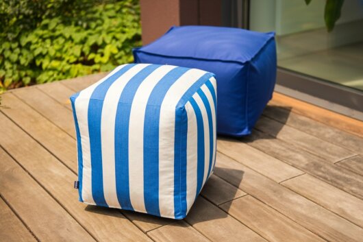 H.O.C.K. Classic Streifen Outdoor Bean Cube Pouf 40x40x40cm royal blau