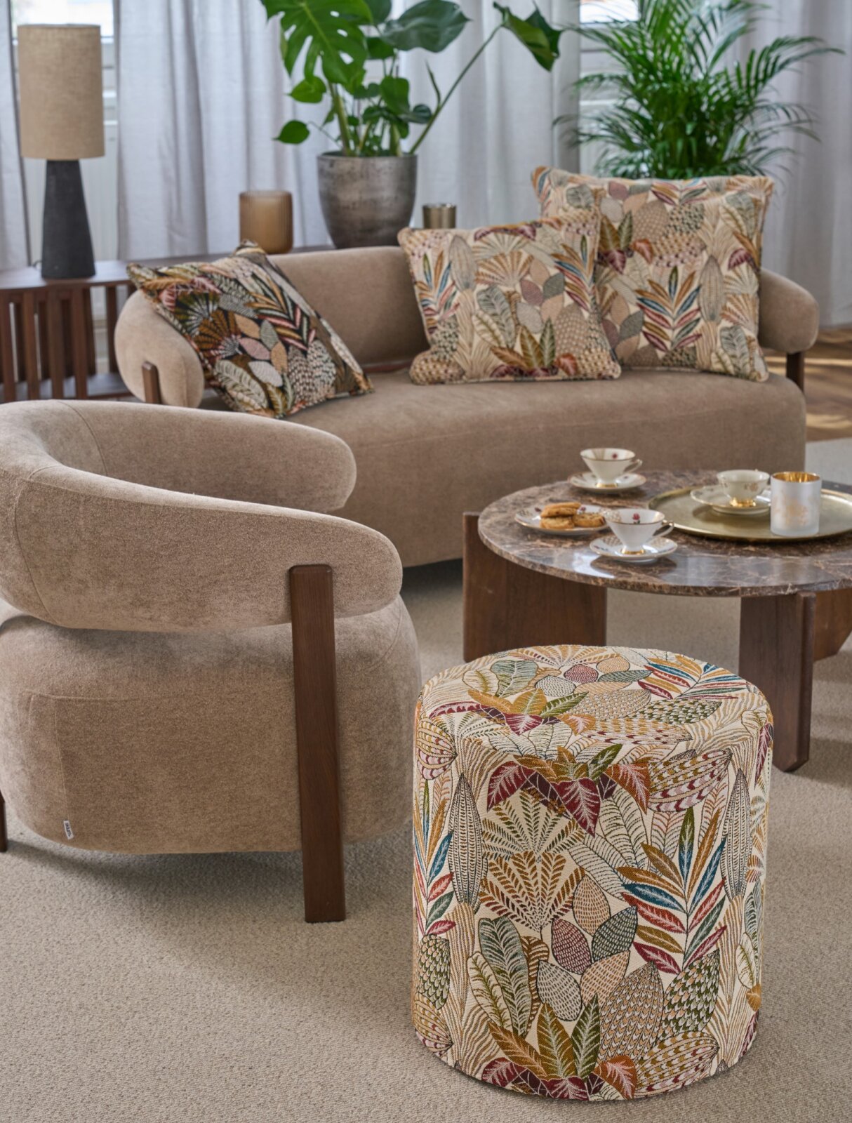 H.O.C.K. Aurelie Blanc Hocker rund Pouf Ø45x45cm - Ecru Floral mit bunten Akzenten