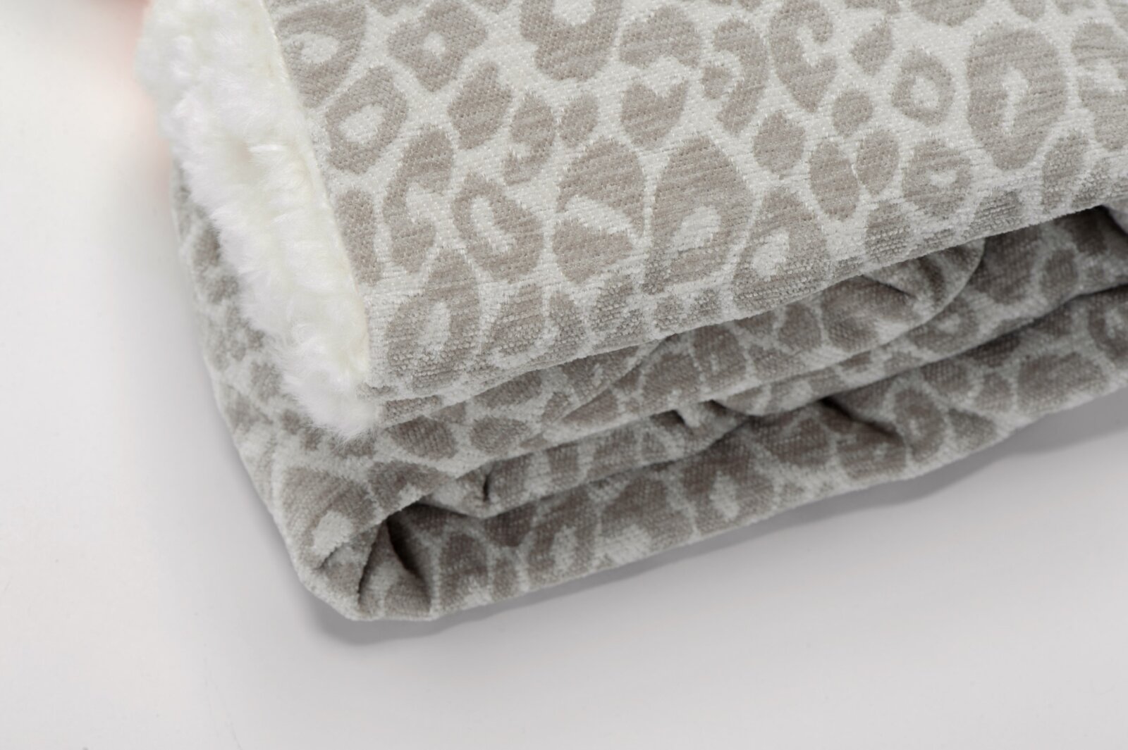 H.O.C.K. Hundedecke FRITZ M ca. 140x80cm mit Neonband - Beige Taupe Leomuster | Ecru Teddyplüsch | Wildlife Mellow