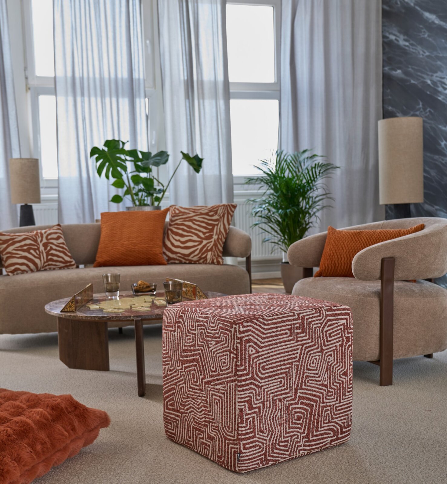 H.O.C.K. Luan Dekokissen Hocker Cube 45x45x45cm - Tuscan Rost | Graphischer Jacquard
