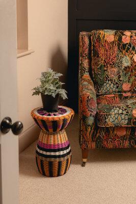 Maegen Beistelltisch gewebt Side table - Stool | orange pink