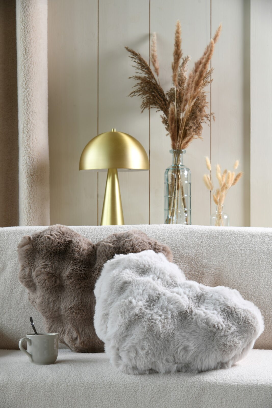 STF Dekokissen "Fell-Herz" beige Weihnachtskissen ca. 40x45cm | Fellkissen