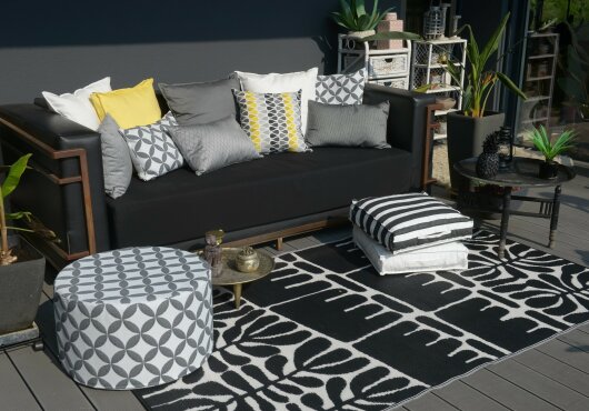 H.O.C.K. Classic Streifen Outdoor Matratzenkissen... H.O.C.K. Classic Streifen Outdoor Matratzenkissen 50x50x10cm schwarz sun