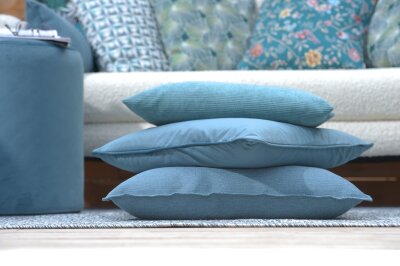 H.O.C.K. Nobile Samt Kissen 50x50cm deep-sky-blue 016 blau