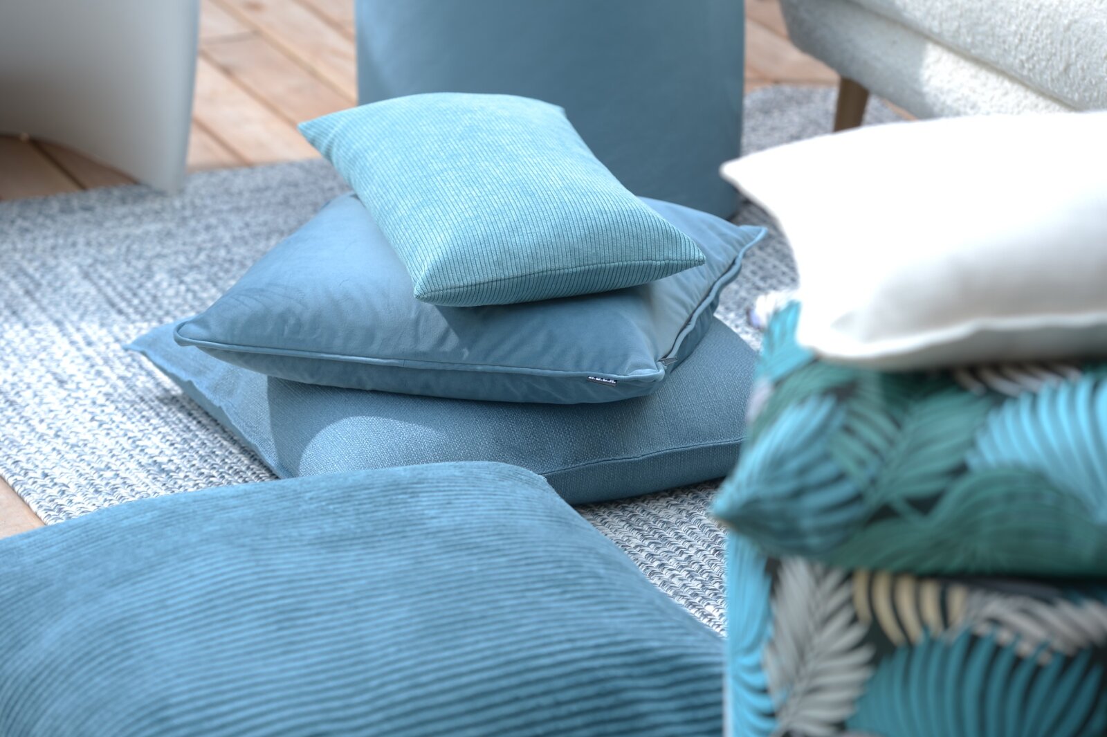 H.O.C.K. Nobile Samt Kissen 50x30cm deep-sky-blue 016 blau