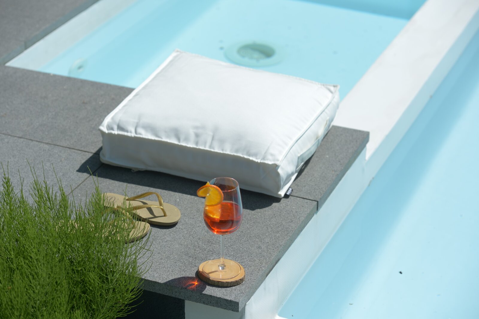 H.O.C.K. Caribe Outdoor Matratzenkissen 50x50x10cm lila ultraviolet pomelo 01