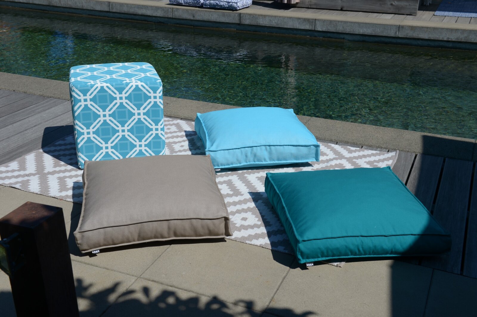 H.O.C.K. Caribe Outdoor Sitzkissen Palettenkissen Bodenkissen BODO 60x60x10cm taupe-tabacco col. 01