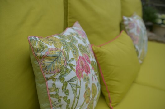 H.O.C.K. Eliza-Bouquet Outdoor Wendekissen Blumen-Motiv mit Keder 50x50cm green-berry