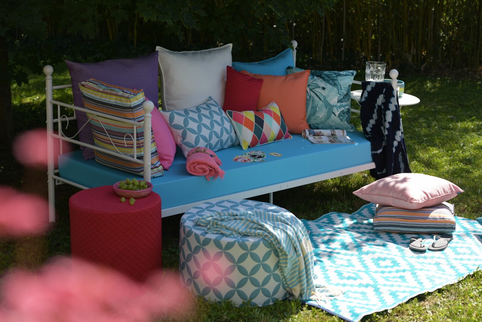H.O.C.K. Giulio Outdoor Hocker rund Pouf ø45x45cm himbeer