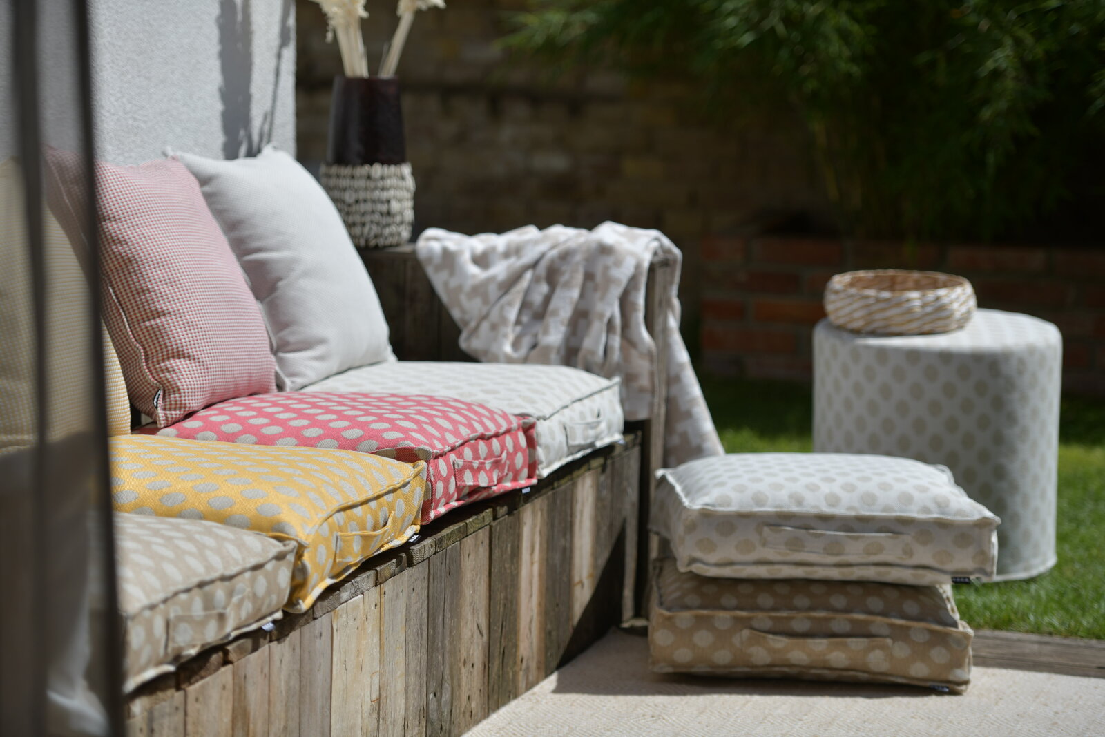 H.O.C.K. Banno dots Outdoor Matratzenkissen Punkte 50x50x10cm gelb nanu