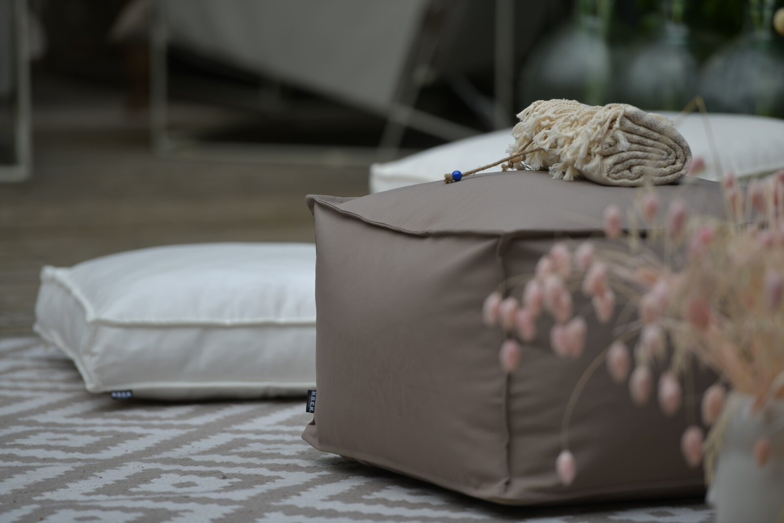 H.O.C.K. Miami Outdoor Blobby Bean Cube Pouf ca. 55x55x35cm taupe 11-8008 almond Cube wasserabweisend
