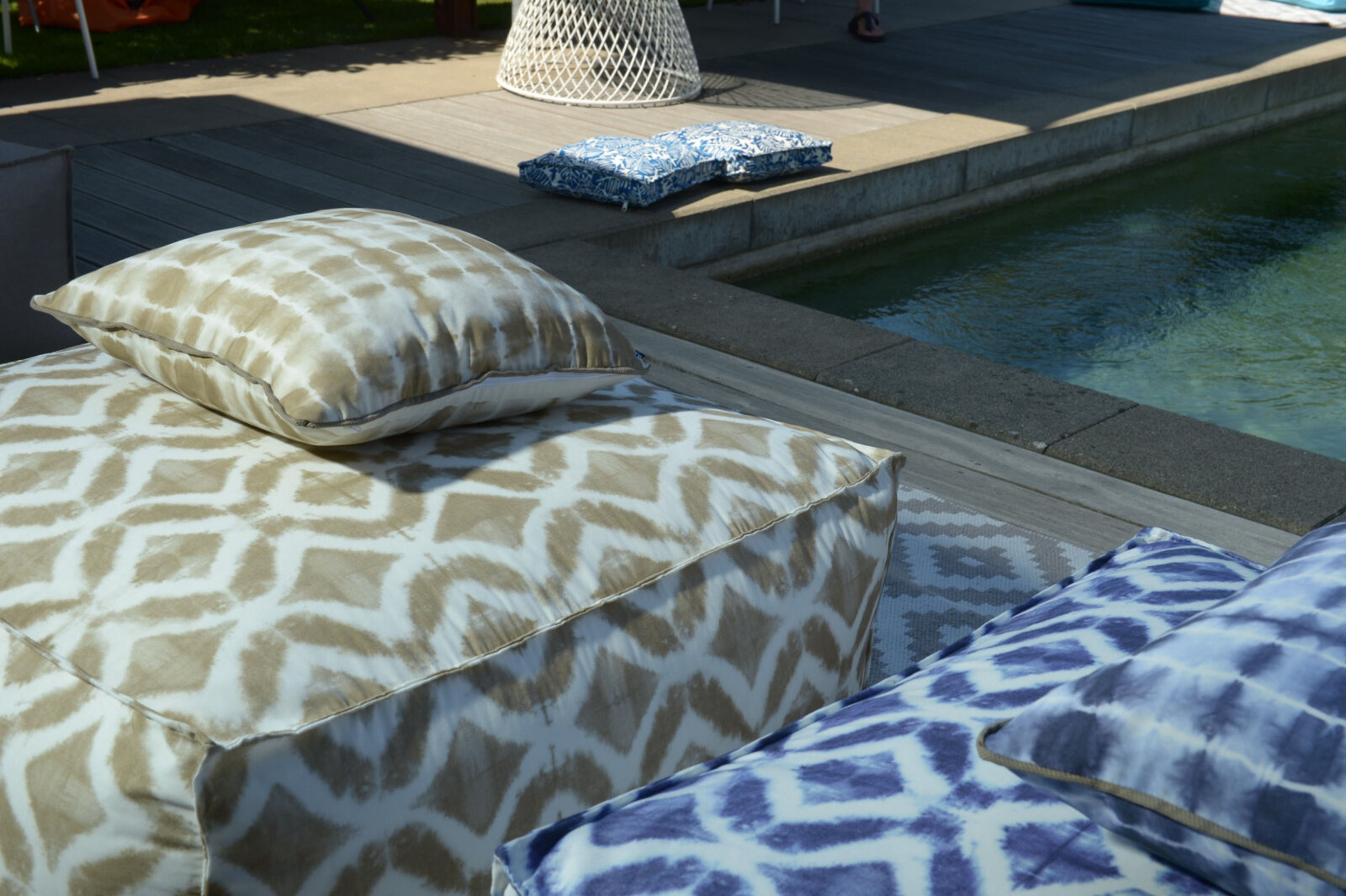 H.O.C.K. Badu Batik Midnight Outdoor Kissen mit Keder 50x50cm col. 01 natur beige
