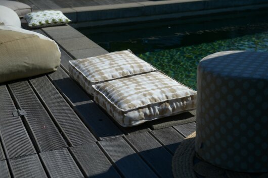 H.O.C.K. Badu Batik Midnight Outdoor Matratzenkissen 50x50x10cm col. 01 natur beige