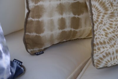 H.O.C.K. Badu Batik Saphire Outdoor Kissen mit Keder 50x50cm col. 01 natur beige