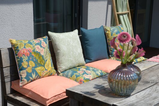 H.O.C.K. Eliza-Bouquet Outdoor Wendekissen Blumen-Motiv mit Keder 50x50cm petrol