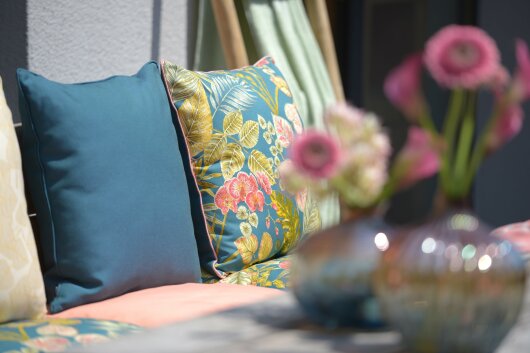 H.O.C.K. Eliza-Bouquet Outdoor Wendekissen Blumen-Motiv mit Keder 50x50cm petrol