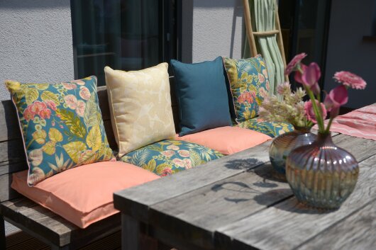 H.O.C.K. Eliza-Bouquet Outdoor Wendekissen Blumen-Motiv mit Keder 50x50cm petrol