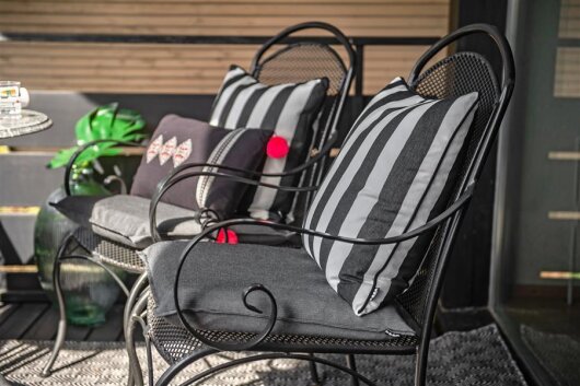 H.O.C.K. Classic Streifen Outdoor Kissen 50x50cm grau