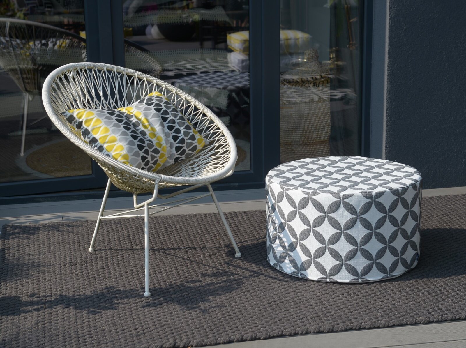 H.O.C.K. Luna Outdoor Hocker rund Pouf ø60x40cm schwarz