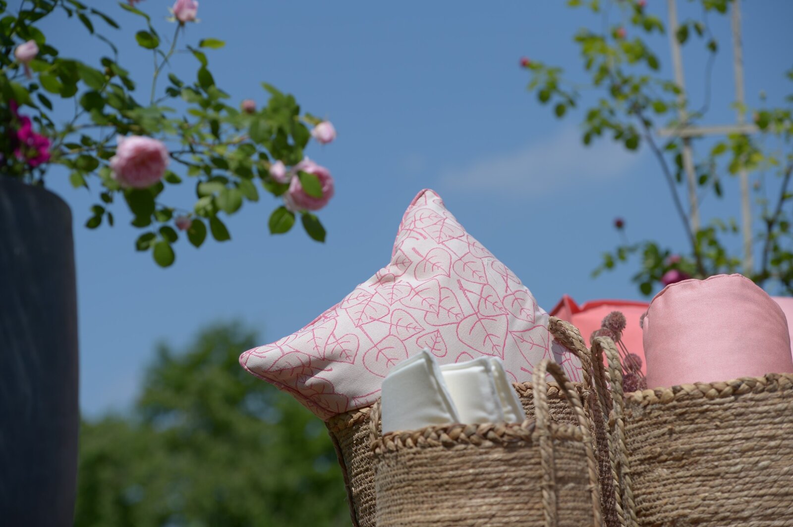 H.O.C.K. Nala Outdoor Kissen Blatt-Motiv mit Keder 50x50cm rosa col. 02-47