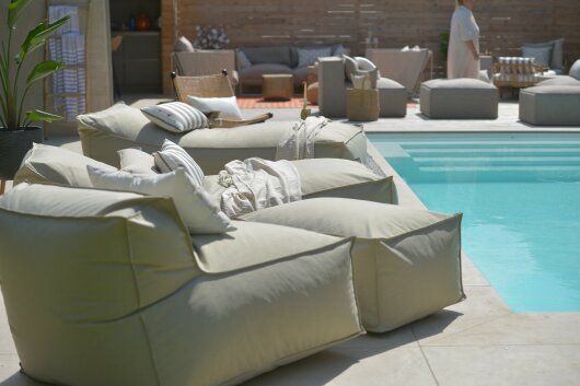 H.O.C.K. Lolly Outdoor Loungehocker ca. 90x60x40cm Tampa cement beige col. 1321