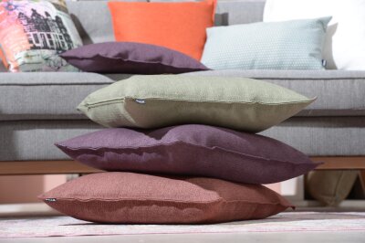 H.O.C.K. Mali Kissen mit Biese 50x30cm lila mauve col. 80