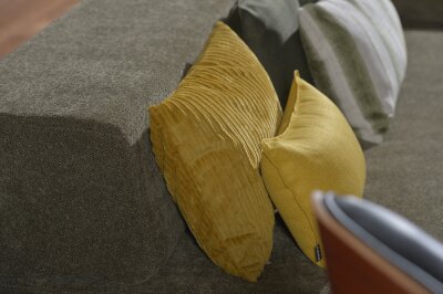 H.O.C.K. Mali Kissen mit Biese 50x30cm maisgelb col. 26