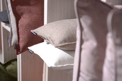 H.O.C.K. Mali Kissen mit Biese 50x30cm taupe col. 2