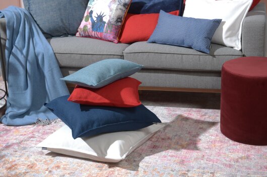 H.O.C.K. Mali Kissen mit Biese 60x60cm rot col. 9