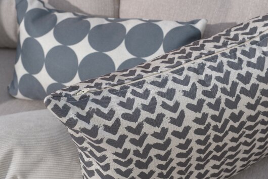 H.O.C.K. Circle Kissen 50x30cm Kreise schwarz-taupe col. 24